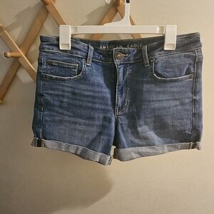 AE Midi shorts size 12